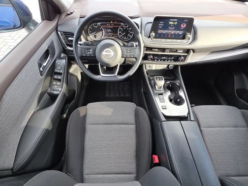 Used 2023 Nissan Rogue SV FWD image 6