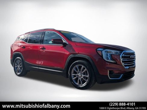 Used 2023 GMC Terrain SLT w/ Tech Package FWD image 1