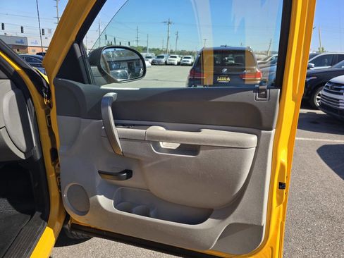 Used 2013 Chevrolet Silverado 2500 W/T AWD/4WD image 27