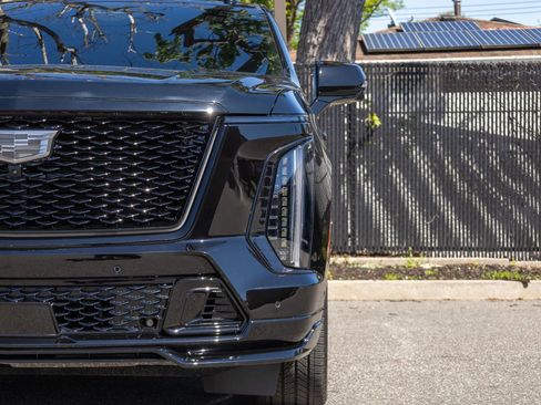 Used 2026 Cadillac Escalade V AWD/4WD image 6