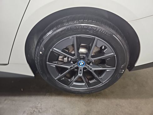 Used 2023 BMW i4 eDrive40 w/ Premium Package RWD image 35