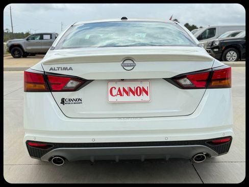 New 2026 Nissan Altima 2.5 SV FWD image 14