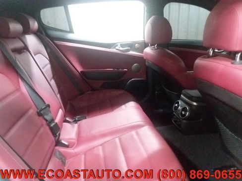 Used 2019 Kia Stinger GT2 image 14