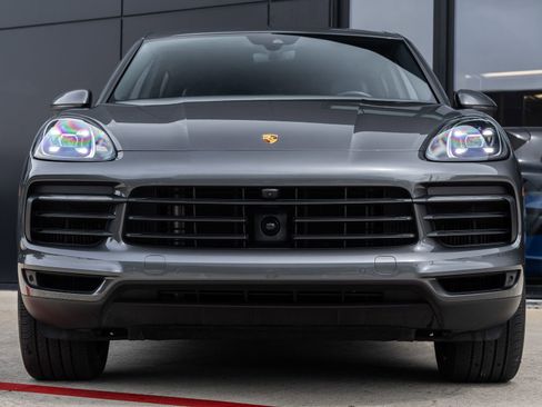 Used 2022 Porsche Cayenne AWD/4WD image 8