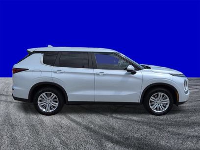 Used 2023 Mitsubishi Outlander ES