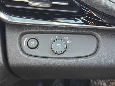 New 2026 Buick Envista Avenir FWD image 17