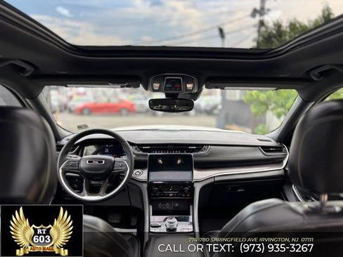 Used 2024 Jeep Grand Cherokee Limited 4xe AWD/4WD image 13