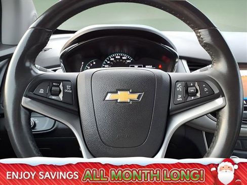 Used 2020 Chevrolet Trax LT w/ LT Convenience Package image 31