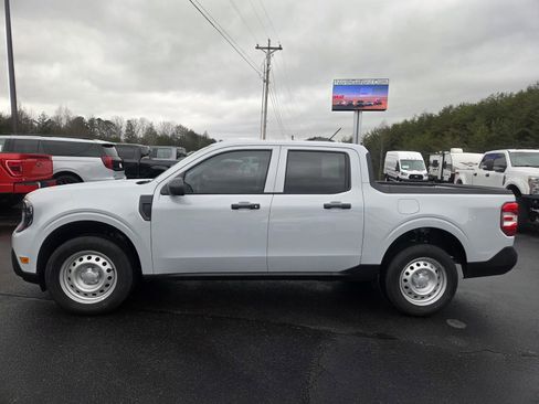 New 2025 Ford Maverick XL image 5