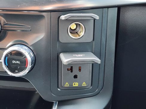 Used 2025 Ford F150 Raptor AWD/4WD image 27