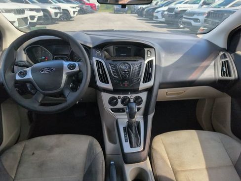 Used 2014 Ford Focus SE FWD image 24