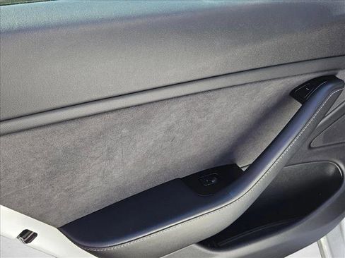 Used 2019 Tesla Model 3 Long Range image 12