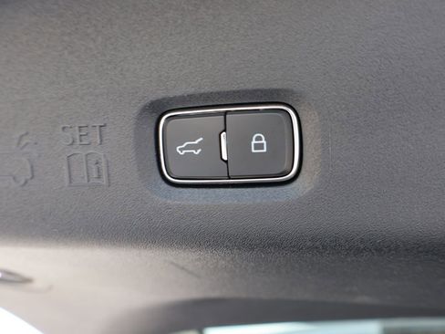 Certified 2025 Ford Expedition Active AWD/4WD image 17