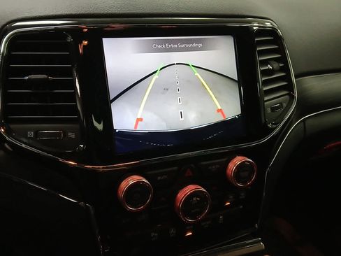 Used 2020 Jeep Grand Cherokee Limited image 9