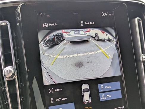 Used 2022 Volvo XC40 T5 R-Design w/ Protection Package Premier image 13