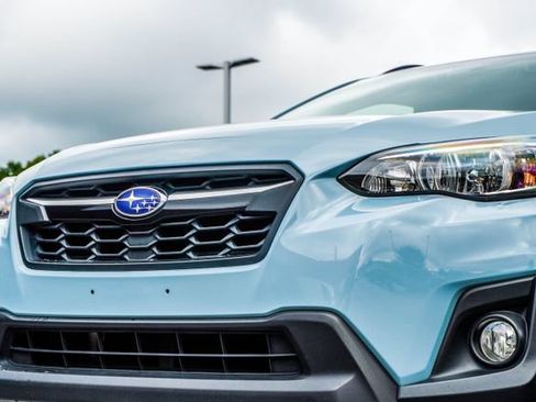 Used 2020 Subaru Crosstrek 2.0i Premium w/ Moonroof Package 2 AWD/4WD image 2