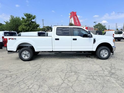Used 2022 Ford F250 XL w/ Power Equipment Group AWD/4WD image 2