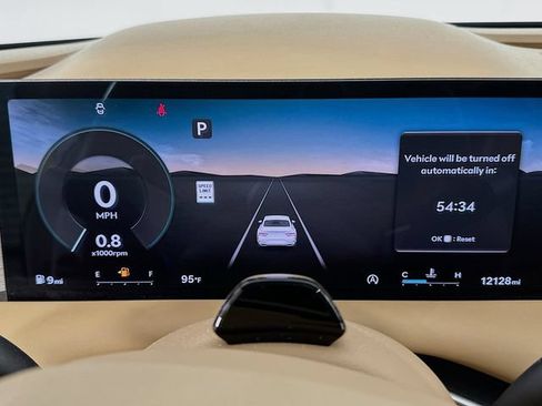 Certified 2025 Genesis G80 2.5T Advanced AWD/4WD image 27