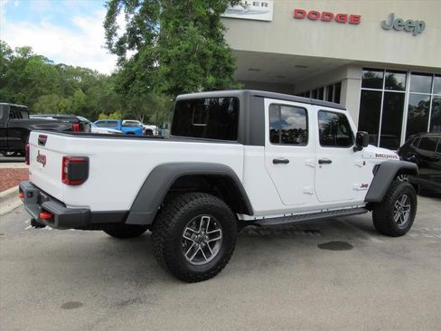 Certified 2024 Jeep Gladiator Mojave w/ Technology Group image 7