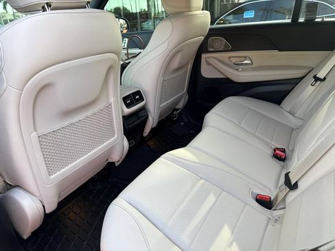 Used 2025 Mercedes-Benz GLE 450e 4MATIC image 6