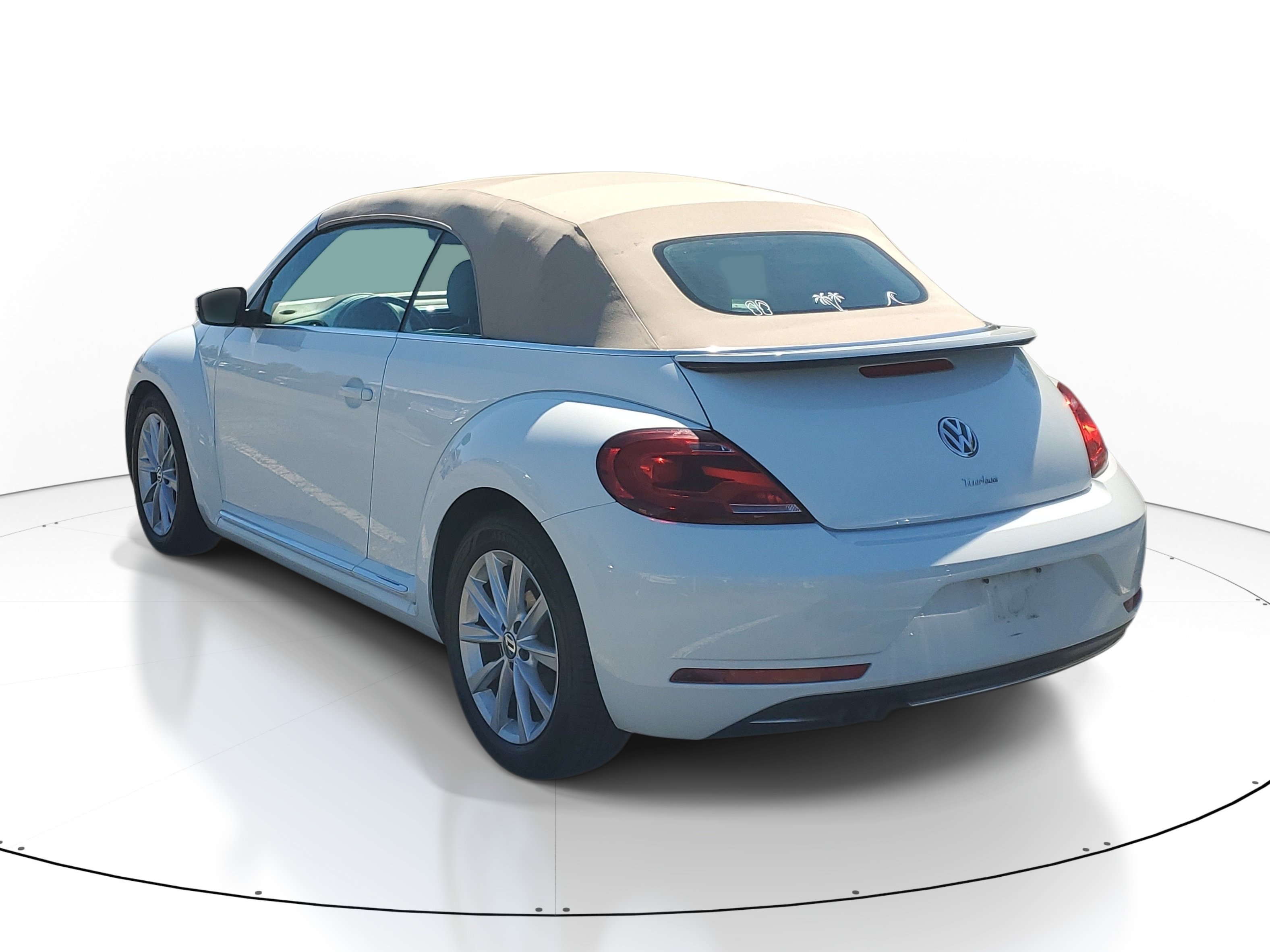 Used 2017 Volkswagen Beetle 1.8T S FWD image 7