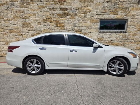 Used 2013 Nissan Altima 2.5 SV FWD image 17
