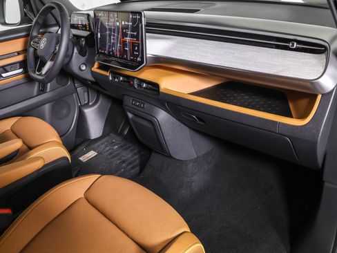 New 2025 Volkswagen ID. Buzz Pro S Plus image 43