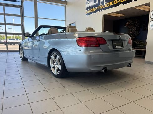Used 2012 BMW 335i Convertible RWD image 4