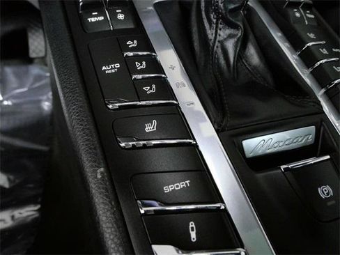 Used 2017 Porsche Macan GTS image 20