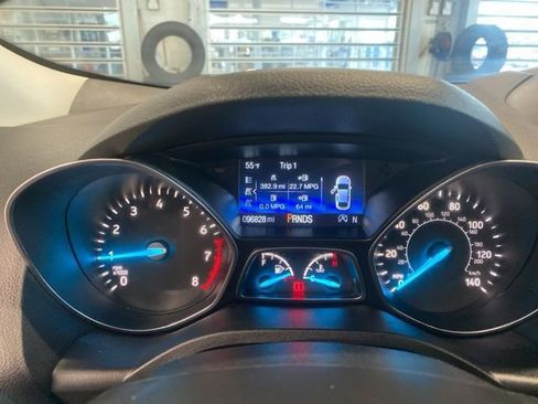 Used 2019 Ford Escape SEL AWD/4WD image 16