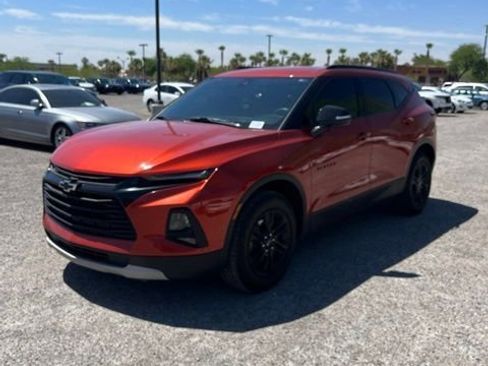 Used 2021 Chevrolet Blazer LT FWD image 1