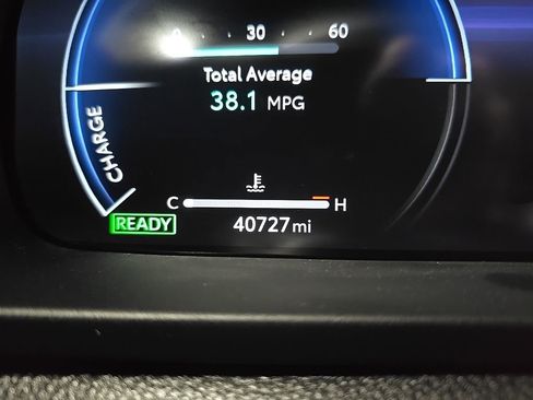 Used 2024 Toyota Crown XLE image 22