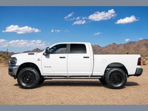 Used 2025 RAM 2500 Big Horn AWD/4WD image 6
