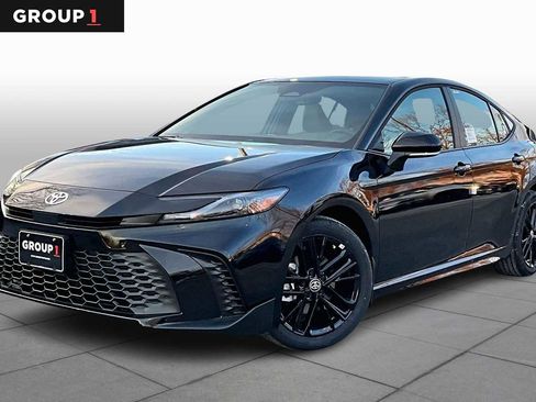 New 2026 Toyota Camry SE image 1