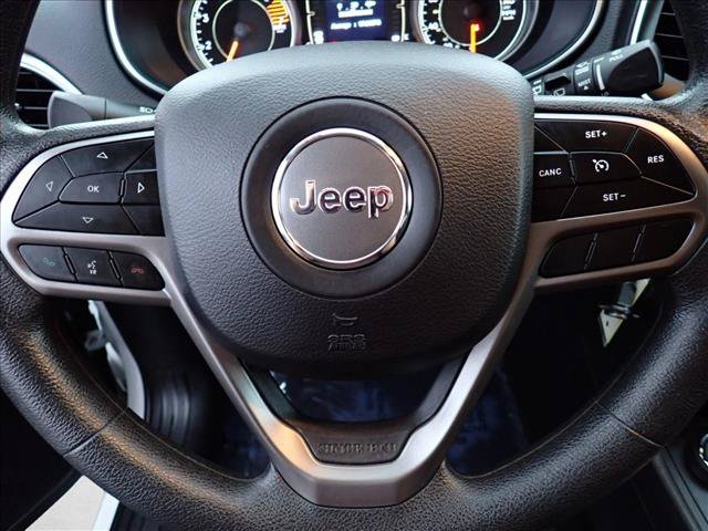 Used 2019 Jeep Cherokee Latitude w/ Popular Appearance Group AWD/4WD image 14