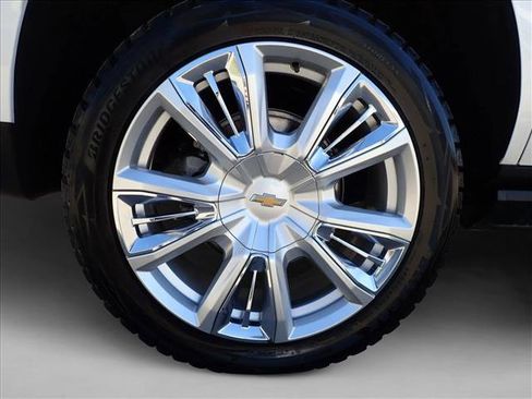 Used 2023 Chevrolet Tahoe High Country w/ Premium Package AWD/4WD image 7