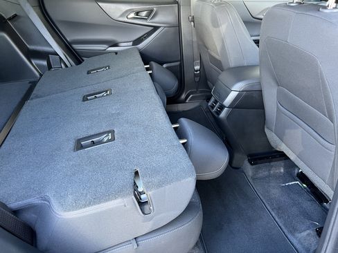 Used 2026 Chevrolet Equinox LT AWD/4WD image 22