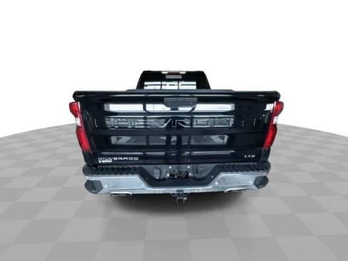 Used 2022 Chevrolet Silverado 1500 LTZ image 7