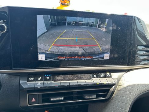 Used 2025 Toyota Camry XLE w/ Premium Package FWD image 8
