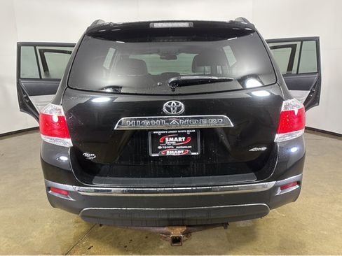 Used 2012 Toyota Highlander SE image 19