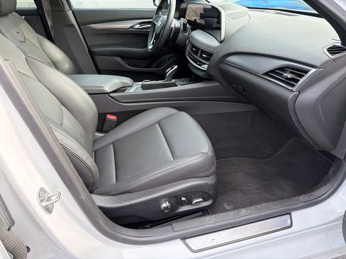 Used 2025 Cadillac CT5 Premium Luxury RWD image 13