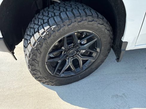 Used 2026 Chevrolet Silverado 1500 W/T w/ WT Value Package AWD/4WD image 10