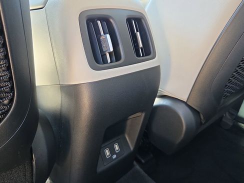 Used 2023 Hyundai Tucson Limited image 16