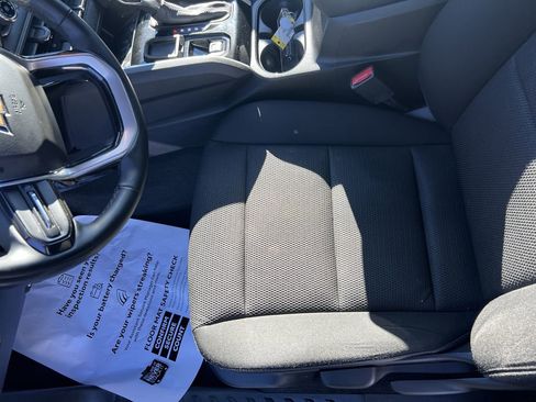 Used 2024 Chevrolet Colorado LT image 16