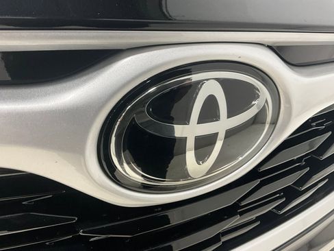 Used 2023 Toyota Highlander L AWD/4WD image 30