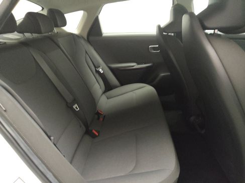 Used 2025 Kia K4 FWD image 19