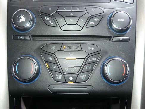 Used 2017 Ford Fusion SE w/ Equipment Group 601A image 37