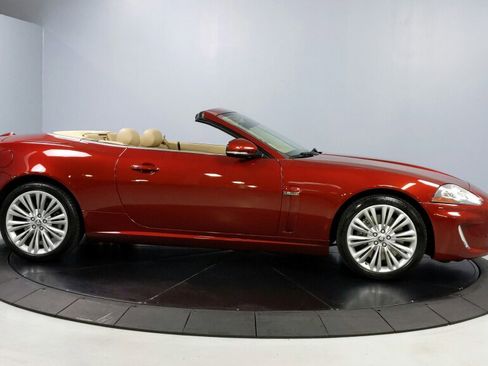 Used 2010 Jaguar XK Convertible image 8