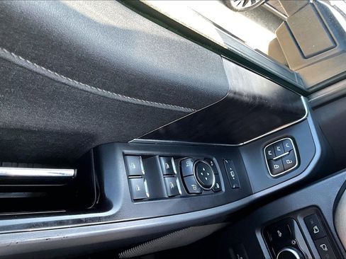 Used 2023 Ford F250 Lariat w/ Lariat Ultimate Package AWD/4WD image 33