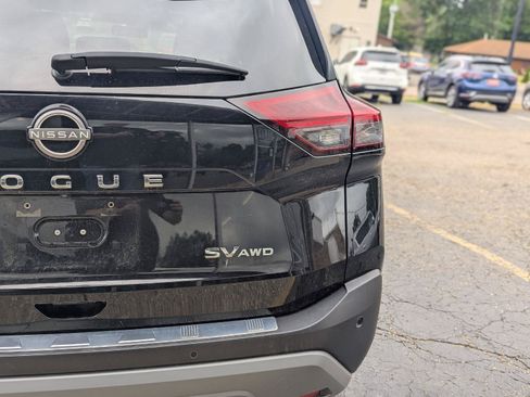 Used 2023 Nissan Rogue SV AWD/4WD image 13